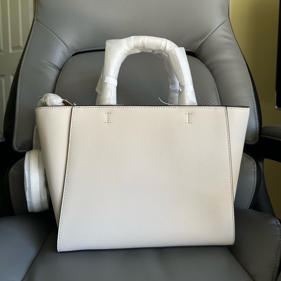 Michael Kors Kaylee 2-1 Medium Leather Satchel, Light Cream, NWT - Picture 7 of 11